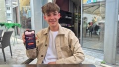 Stolz präsentierte Michael Kleinlercher (19) seine eigene App für Restaurants. 