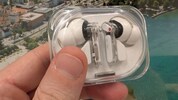 Das ungewöhnliche Design mit transparenten Elementen ist nicht der einzige Punkt, in dem sich ...