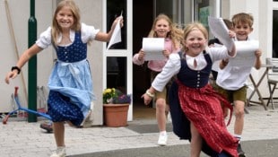 Ab in die Ferien: Kinder der Mini-Volksschule Oberweißburg im Lungau