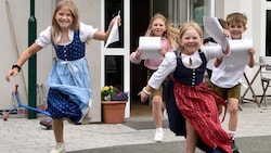 Ab in die Ferien: Kinder der Mini-Volksschule Oberweißburg im Lungau