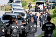Einen Tag nach dem Amokalarm in Bayern sind weitere Details zu dem Verdächtigen bekannt ...
