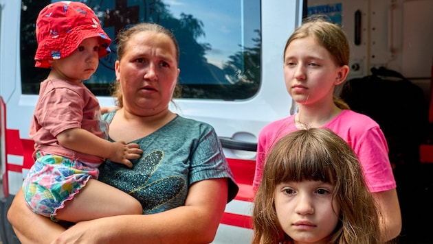 Der Kreml verweigert Ukrainerinnen und Ukrainern in besetzten Gebieten medizinische Versorgung, ...