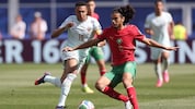 Ayyoub Bouaddi (rechts) schreibt gegen Frankreich WM-Geschichte.