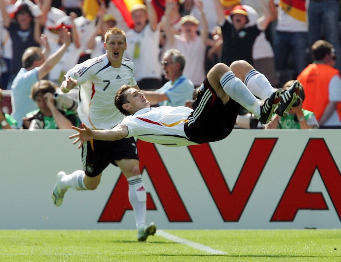 Deutschland (Miroslav Klose) schaffte es sogar viermal in Folge in ein WM-Halbfinale.