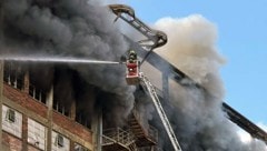 Das Hochhaus ist teilweise eingestürzt. Personen kamen nicht zu Schaden.