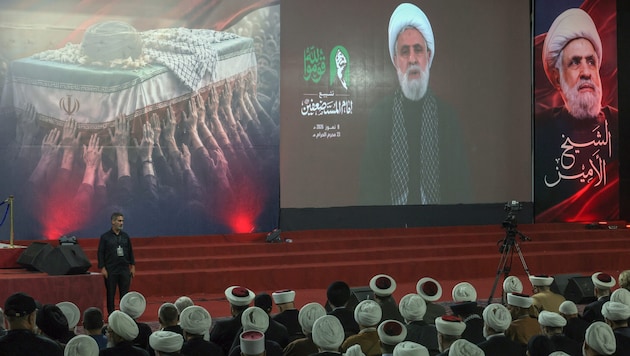 Video-Ansprache des neuen Hisbollah-Chefs Naim Qassem (sprich: Kassem) aus seinem ...