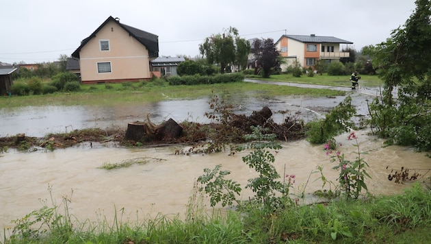 Ganze Grundstücke standen in Unterkärnten tagelange unter Wasser. Bis heute dauert die Sanierung ...