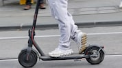 E-Scooter sind vor allem bei Jugendlichen sehr beliebt, in der Benutzung aber nicht ...