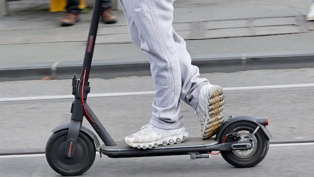 E-scooters are particularly popular among young people, but riding them is not without risk.