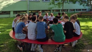 Während viele Kindergarten- Kinder ohnehin viel Zeit im schattigen Garten verbringen, mussten ...