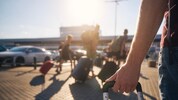Die Familie wollte samt Schulkindern drei Wochen vor Ferienbeginn in Richtung Pakistan abheben. ...