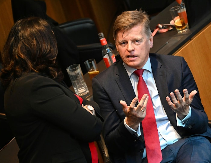 NEOS-Abgeordneter Veit Dengler kritisierte die Parteienförderung.