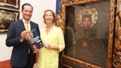 Florian Bayer und Margit Kopp präsentierten die neue Jahresausstellung auf Burg Forchtenstein, ...