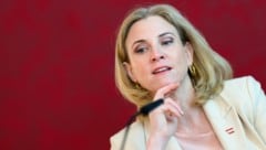 Ex-Parteikollege und NEOS-Mitbegründer Veit Dengler macht Beate Meinl-Reisinger schwere ...