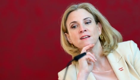Die Regierungsverantwortung stellt die NEOS auf die Probe. Kann die Partei ihren ursprünglichen ...
