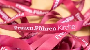 Elisabeth Mayr-Wimmer Ein Band als Symbol für eine Ära: Frauen und ihre Perspektiven sollen in der Kirche präsenter ...