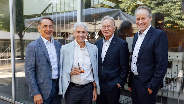 Gemeinsamer Rückblick auf 25 Jahre erfolgreiche Partnerschaft: Rhomberg-Geschäftsführer Hubert ...