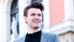 Tobias Grabher führte mit Feingefühl und großer musikalischer Präsenz durch Mozarts „Così fan ...