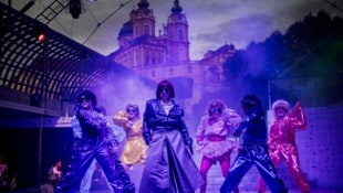 Spionagekrimi der musikalischen Art unter anderem mit Hannah Darabos, Lukas Weinberger, Terry ...