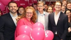 Da war die Welt noch pink: Veit Dengler am Tag der Nationalratswahl mit den steirischen NEOS