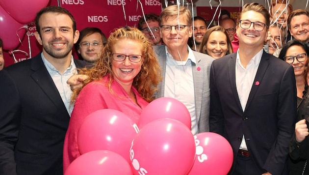 Da war die Welt noch pink: Veit Dengler am Tag der Nationalratswahl mit den steirischen NEOS