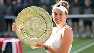 Linda Nosková holt den Wimbledon-Titel.