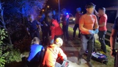 Zahlreiche Einsatzkräfte rückten aus, um dem Mann zu helfen.
