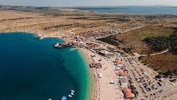 Der Zrce Beach erwartet ab 18. Juli wieder Tausende österreichische Feierbegeisterte.
