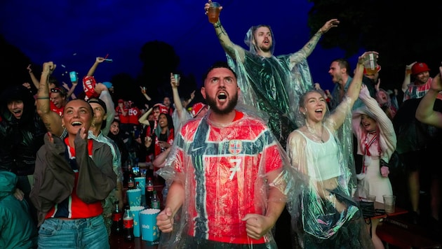 Oslo war in der Nacht auf Sonntag im Ausnahmezustand. Doch nicht in allen WM-Partyzonen ging es ...