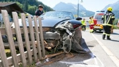 Warum der Porsche-Fahrer die Kontrolle über sein Auto verlor, ist nicht bekannt.
