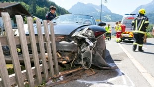 Warum der Porsche-Fahrer die Kontrolle über sein Auto verlor, ist nicht bekannt.