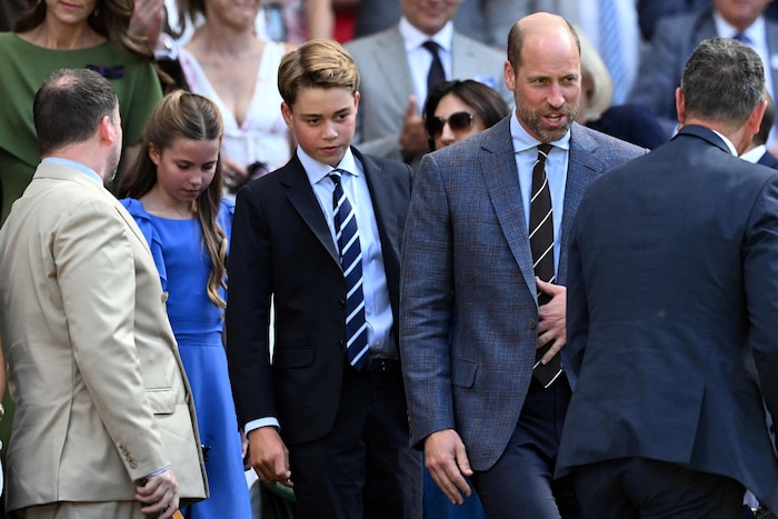 Prinz George und Prinzessin Charlotte waren dieses Mal farblich auf Prinz William abgestimmt.