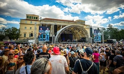Ausverkaufter Park bei den „Lovely Days“ in Eisenstadt.