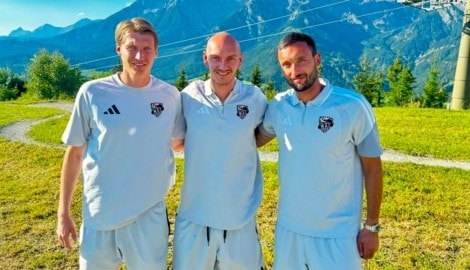 Neues Kapitänstrio: Piesinger, Wimmer und Pink.