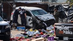 Der Autofahrer zog eine Spur der Verwüstung, als er in die Menschenmenge raste.