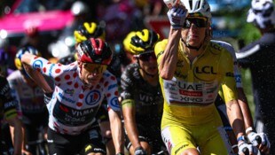 Die 113. Frankreich-Rundfahrt ist seit dem Start in Barcelona von einer großen Hitzewelle mit ...