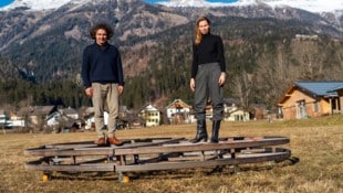 Regisseurin und künstlerischen Leiterin Cornelia Rainer gemeinsam mit dem Schauspieler und ...