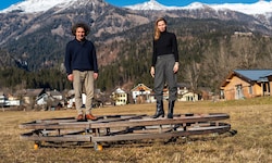 Regisseurin und künstlerischen Leiterin Cornelia Rainer gemeinsam mit dem Schauspieler und ...