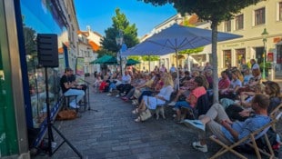 Die neue Reihe „Stories in the City“ in der Fußgängerzone.
