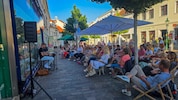 Die neue Reihe „Stories in the City“ in der Fußgängerzone.