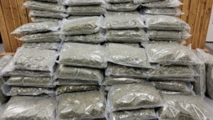 Die EGS stellte bei den beiden Einsätzen rund 70 Kilogramm Marihuana sicher.
