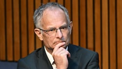 Finanzminister Markus Marterbauer will trotz Krebsdiagnose seine Arbeit fortsetzen.