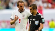 Schiedsrichter Turpin musste im Viertelfinale zwischen Norwegen und England schwierige ...