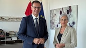 Markus Wallner und Anna Sporrer sind sich über die weitere Vorgehensweise nicht ganz einig. 