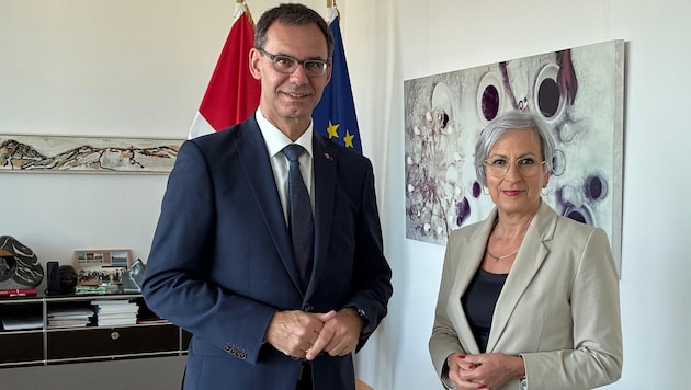Markus Wallner und Anna Sporrer sind sich über die weitere Vorgehensweise nicht ganz einig.