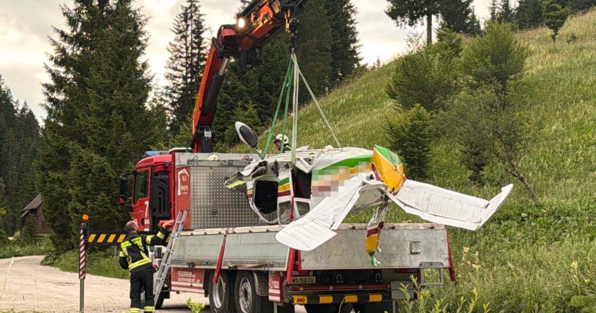 Passenger (15) Freed Herself from the Wreckage