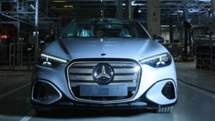Der Autobauer Mercedes hat sein Werk in Ungarn (Bild) kräftig ausgebaut.