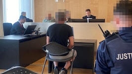 Richter Wehinger musste sich am Montag wieder einiges anhören: Ein Zeuge, der plötzlich eine ...