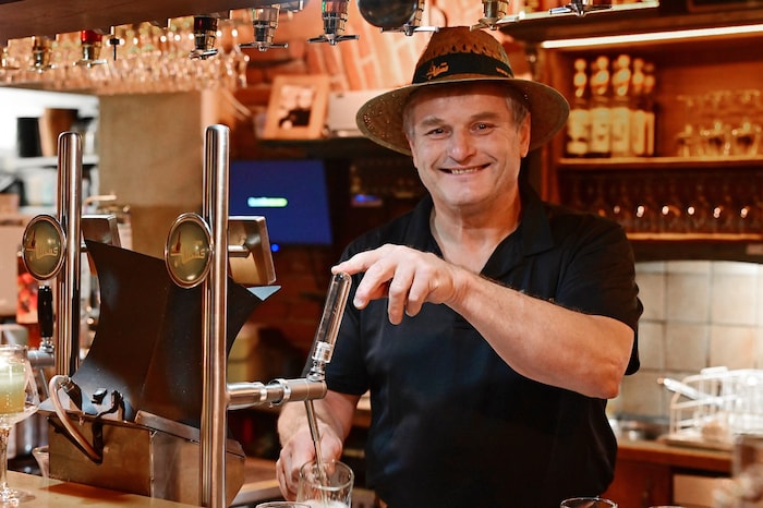 Alfons Baldinger führt seit 1998 ein Gasthaus in Rutzenham und fiel immer wieder mit kreativen ...