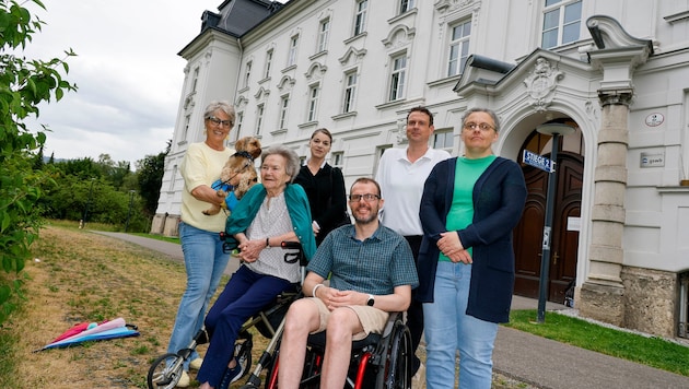 Die Mieter im ehemaligen Seniorenwohnhaus Nonntal leiden seit Jahren unter immer weiter ...